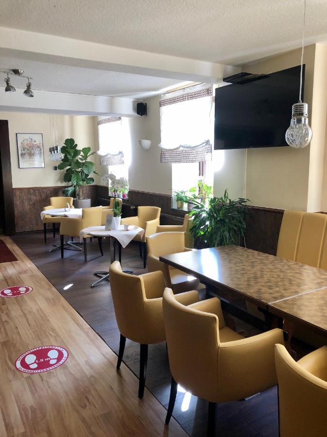 Hotel & Restaurant Arnoldusklause Düren - Eifel エクステリア 写真
