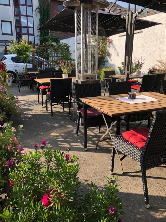 Hotel & Restaurant Arnoldusklause Düren - Eifel エクステリア 写真