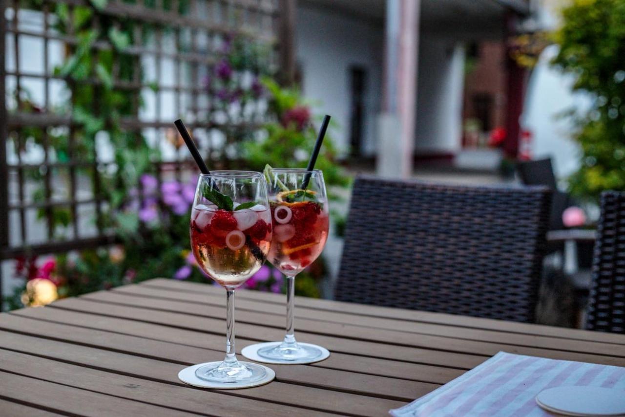 Hotel & Restaurant Arnoldusklause Düren - Eifel エクステリア 写真