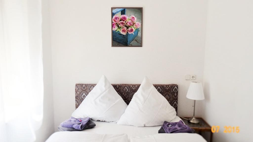 Hotel & Restaurant Arnoldusklause Düren - Eifel 部屋 写真