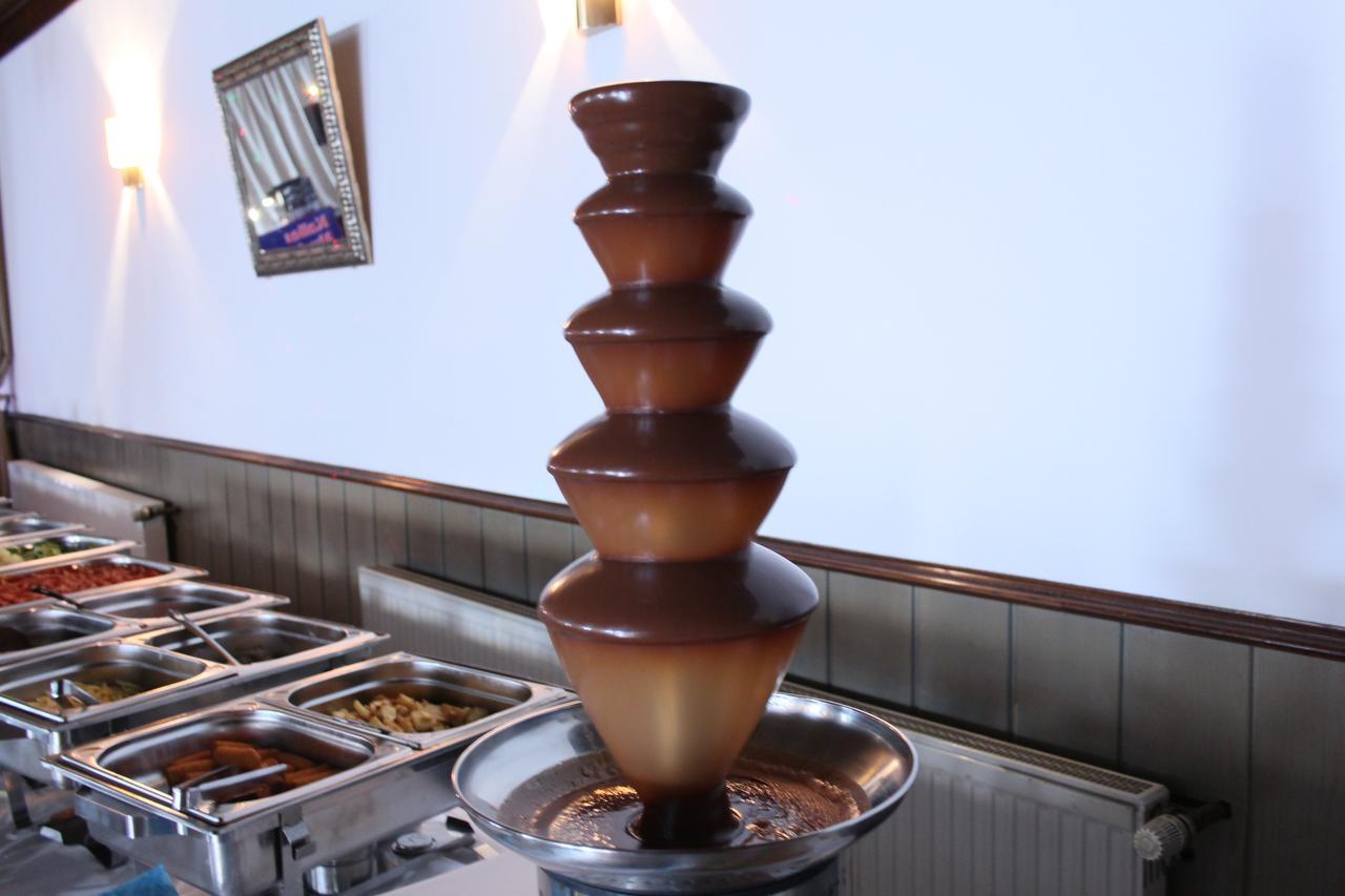 Hotel & Restaurant Arnoldusklause Düren - Eifel エクステリア 写真