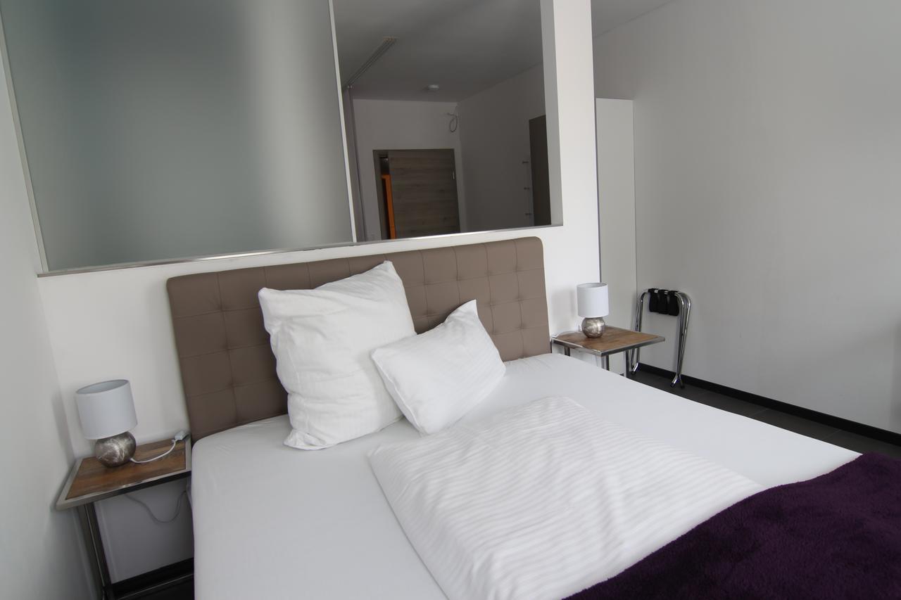 Hotel & Restaurant Arnoldusklause Düren - Eifel エクステリア 写真